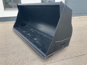 2022 LSB Standardschaufel 2990 mm - 2800 ltr. Agriculture Front Loader Accessories — Machinery Depot Pro