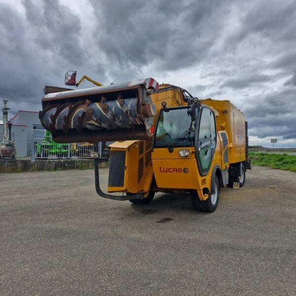 lucas-autospire-g240cee527f4.jpg 2018 Lucas Autospire G240 Mixerfeeders — Machinery Depot Pro