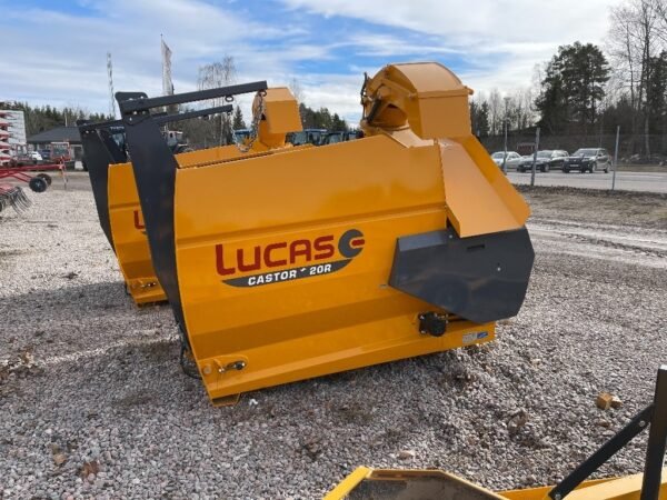 Lucas Castor R20+ Baleshredders â€” Machinery Depot Pro