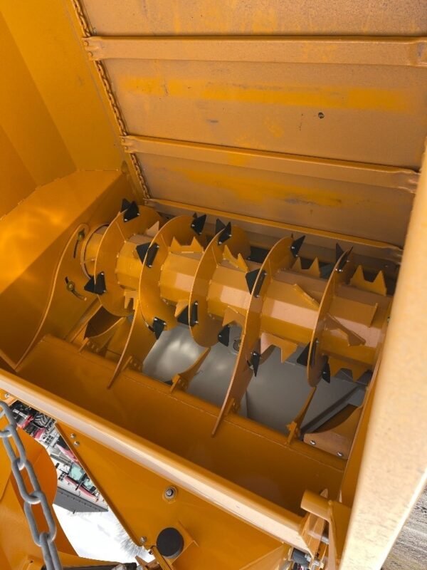 Lucas Castor R20+ Baleshredders â€” Machinery Depot Pro