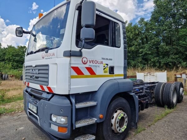 2009 MAN 324.26 Trucks â€” Machinery Depot Pro