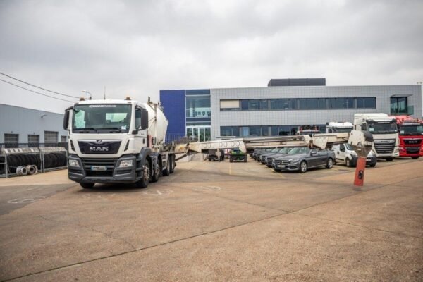 2017 MAN TGS 32.360+PUTZMEISTER8M³+BAND/BELT/TAPIS Trucks — Machinery Depot Pro