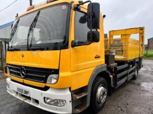 2005 Mercedes-Benz 1318 Trucks â€” Machinery Depot Pro