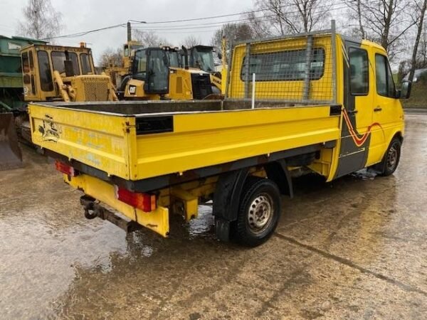 mercedes-benz-211-cdi-b2c8db441ad.jpg 2002 Mercedes-Benz 211 CDI B2C Ssplatforms — Machinery Depot Pro