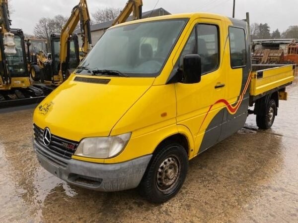 mercedes-benz-211-cdi-b2cfe92d42a.jpg 2002 Mercedes-Benz 211 CDI B2C Ssplatforms — Machinery Depot Pro