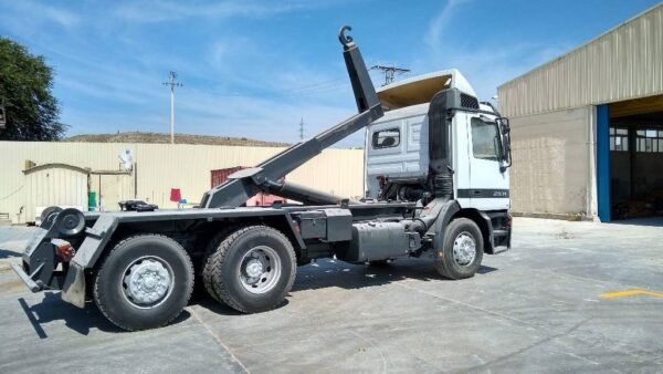 2004 Mercedes-Benz 2531 Trucks â€” Machinery Depot Pro