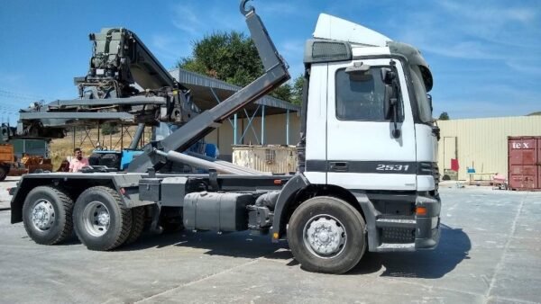 2004 Mercedes-Benz 2531 Trucks â€” Machinery Depot Pro