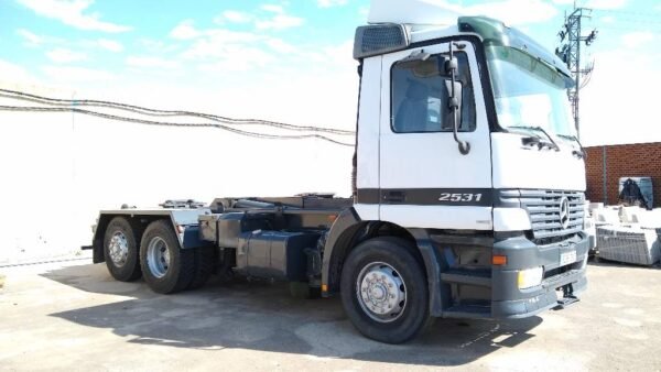 2004 Mercedes-Benz 2531 Trucks â€” Machinery Depot Pro