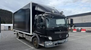 mercedes-benz-818-l10deec8a.jpg 2008 Mercedes-Benz 818 L Trucks — Machinery Depot Pro