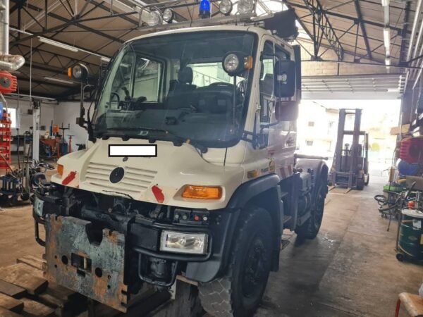 2004 Mercedes-Benz UNIMOG U 400 Road Construction — Machinery Depot Pro