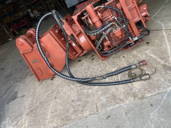 movax-sp-60-ramme-makler-vibra9962fd95.jpg 2004 Movax SP 60 / Vibratorypiledrivers — Machinery Depot Pro