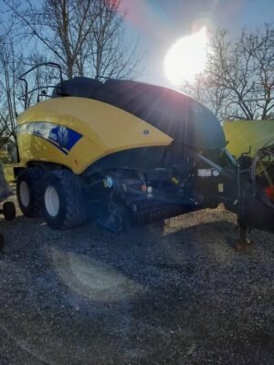 2014 New Holland 1290 rc Squarebalers — Machinery Depot Pro