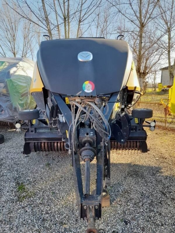 2014 New Holland 1290 rc Squarebalers — Machinery Depot Pro