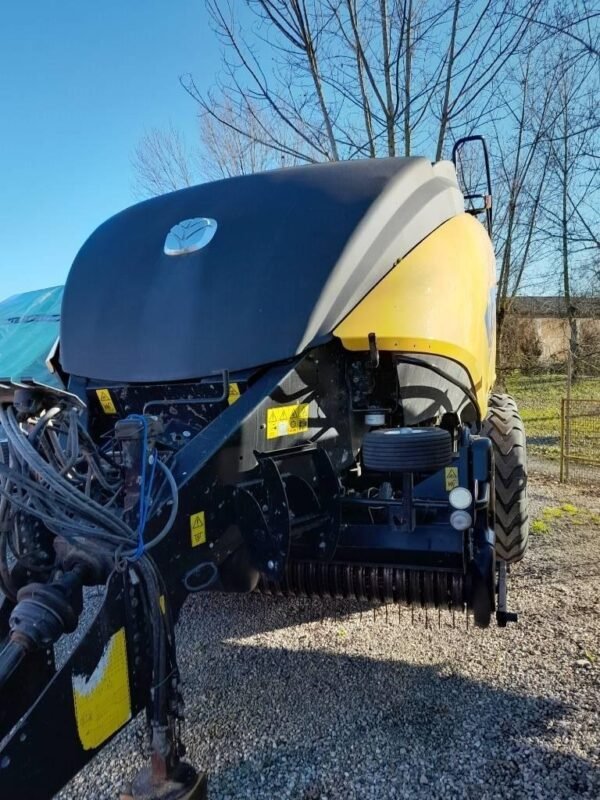 2014 New Holland 1290 rc Squarebalers — Machinery Depot Pro