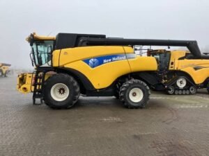 2007 New Holland CR 9080 Combine Harvesters — Machinery Depot Pro