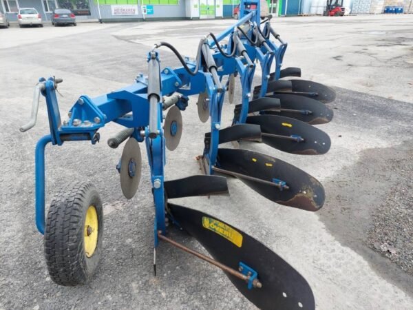 overum-ct-488h2de144bd.jpg Överum CT 488H Conventionalploughs — Machinery Depot Pro