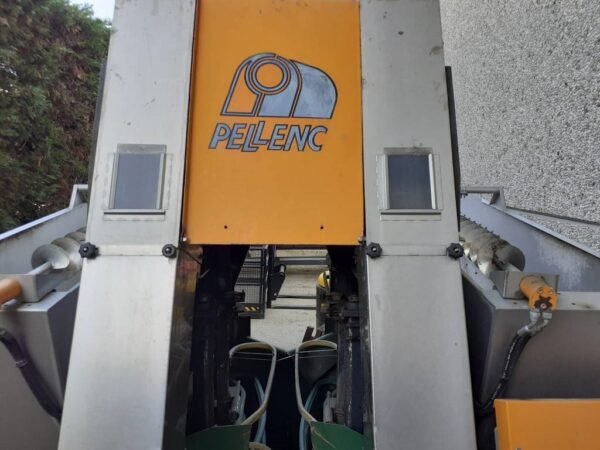 2006 Pellenc 3050 Winegrapeharvestingmachines â€” Machinery Depot Pro