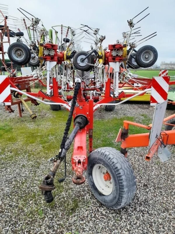 2014 Pöttinger hit 12.14t Rakes â€” Machinery Depot Pro