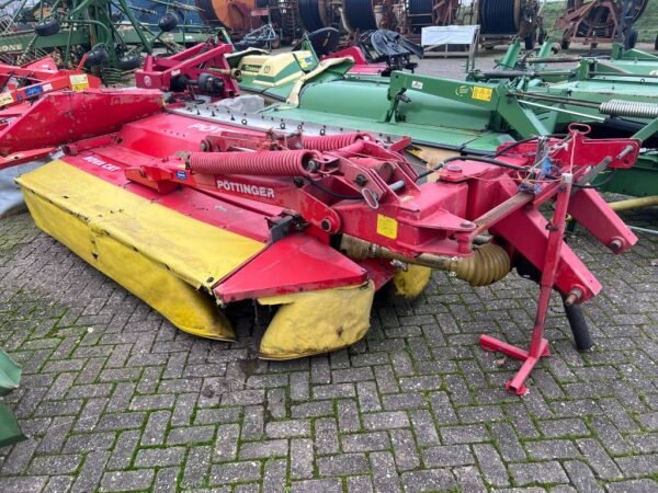 pottinger-novacat-300h42e76592.jpg Pöttinger Novacat 300H Moverconditioners — Machinery Depot Pro