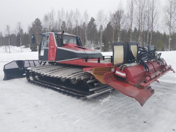prinoth-everest-power0812b45c-3.jpg 2001 Prinoth Everest Snowgroomers — Machinery Depot Pro