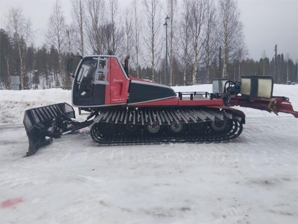prinoth-everest-power7ff56316-2.jpg 2001 Prinoth Everest Snowgroomers — Machinery Depot Pro