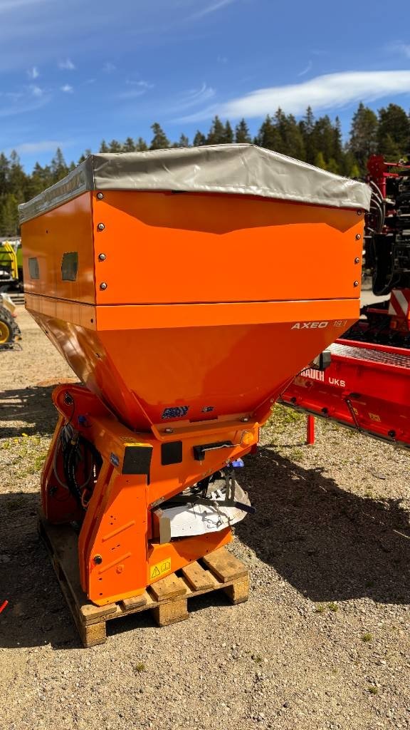 rauch-axeo-18-1qddb85bc1.jpg 2024 Rauch Axeo 18.1Q Sandspreaders — Machinery Depot Pro