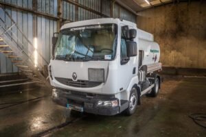 2006 Renault 180 DCI+5500L/3COMP Trucks â€” Machinery Depot Pro