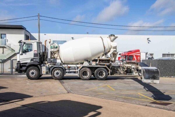 2017 Renault C430+THEAM 12M Trucks — Machinery Depot Pro