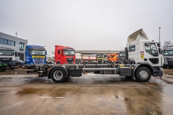 renault-d19-wide-320-dxi-dho77b29125-3.jpg 2018 Renault D19 Trucks — Machinery Depot Pro