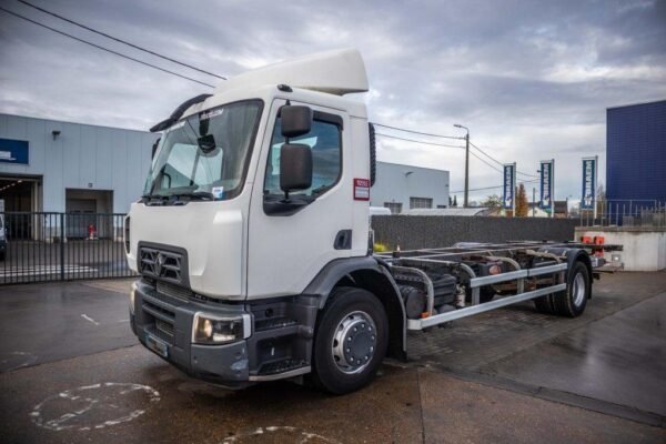2015 Renault D19 Trucks — Machinery Depot Pro
