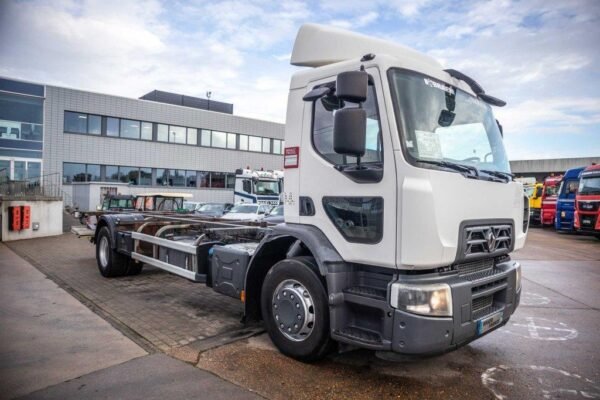 2015 Renault D19 Trucks — Machinery Depot Pro