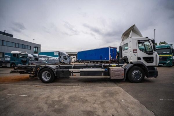 2017 Renault D19 Trucks — Machinery Depot Pro