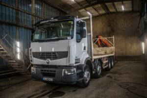 renault-kerax-380dxi-8x4-pk1f37d5656-1.jpg 2011 Renault KERAX 380DXI-8x4+PK18TM/3EXT Trucks — Machinery Depot Pro