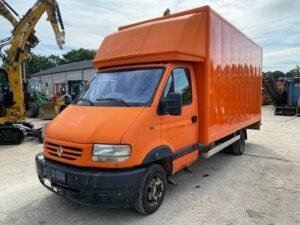 2002 Renault Mascott 130.35 Lutonvans â€” Machinery Depot Pro