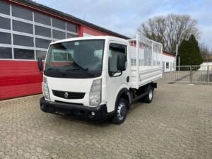 2015 Renault Maxity 140.35 Tippervans — Machinery Depot Pro