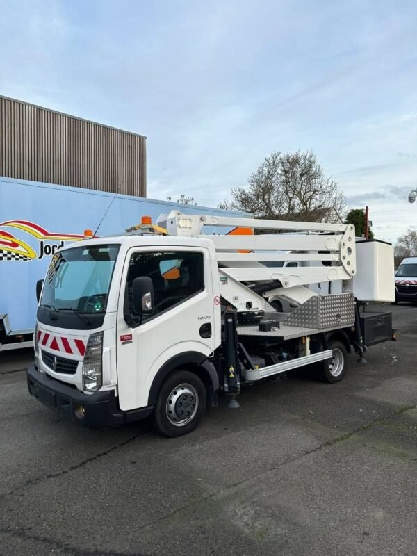 renault-maxity24c57f78.jpg 2017 Renault Maxity Truck Platforms — Machinery Depot Pro