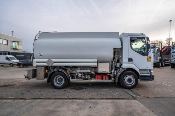 2000 Renault MIDLUM 220 +ALU 9.500L+4 Trucks â€” Machinery Depot Pro