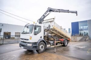 renault-premium-320-hiab-112500c3f31-1.jpg 2006 Renault PREMIUM 320+HIAB 112+2EXT Tipper Trucks — Machinery Depot Pro
