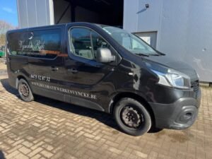 2015 Renault Trafic Lutonvans — Machinery Depot Pro