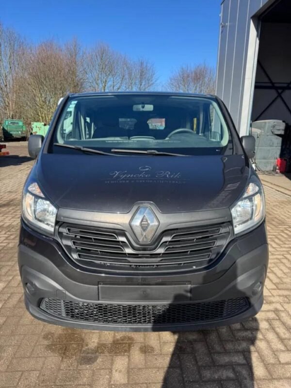 2015 Renault Trafic Lutonvans — Machinery Depot Pro