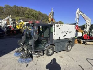 schmidt-swingo-200-klimaa8bb4c91.jpg 2011 Schmidt Swingo 200+ Sweepers — Machinery Depot Pro
