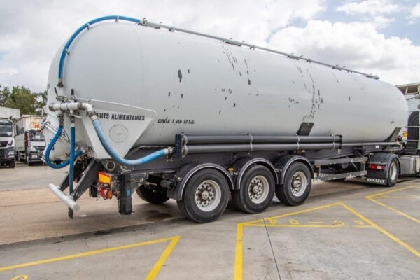 spitzer-silo-eurovrac-sk-2463ae4d176-3.jpg 2010 Spitzer Silo EUROVRAC-SK 2460 60M³/5xCOMP Semi Tank Trailers — Machinery Depot Pro