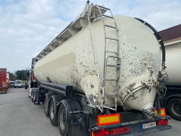 spitzer-sk2452cal0c9fc856.jpg 2000 Spitzer SK2452CAL Semi Tank Trailers — Machinery Depot Pro