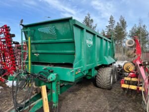 tebbe-hks1804a0eef2e.jpg 2000 Tebbe HKS180 Manure Spreaders — Machinery Depot Pro