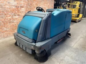 2017 Tennant M 17 Combinationsweeperscrubbers — Machinery Depot Pro