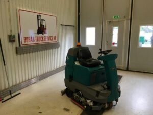 2018 Tennant T 7 + Combinationsweeperscrubbers — Machinery Depot Pro