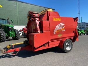 tomahawk-teagle-950049a217f9.jpg 2017 Tomahawk Teagle 9500 Baleshredders — Machinery Depot Pro