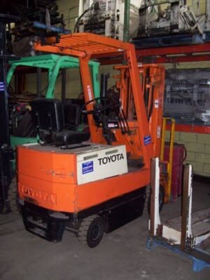 toyota-2fbca153866807b.jpg 2000 Toyota 2FBCA15 Electric Forklift Trucks — Machinery Depot Pro