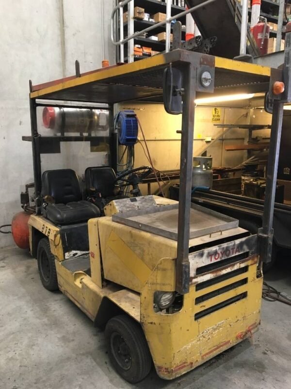 toyota-2tg1035d243b9.jpg 2001 Toyota 2TG10 Towtractors — Machinery Depot Pro