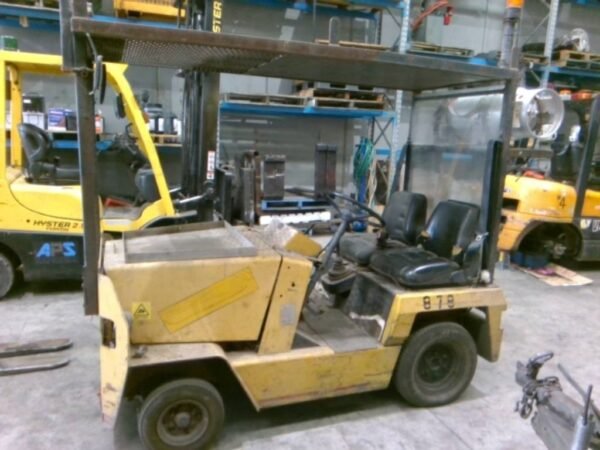 toyota-2tg104f8686c7.jpg 2001 Toyota 2TG10 Towtractors — Machinery Depot Pro